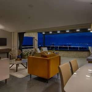 2* شقة فندقية إيه آر كيه كيه هومز